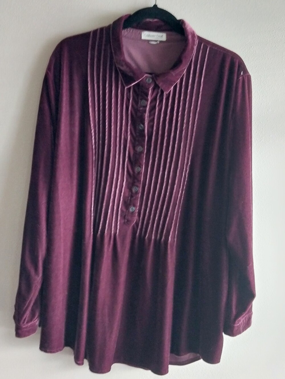 Coldwater Creek Burgundy Long Sleeve Pintuck Button Down Velvet Top